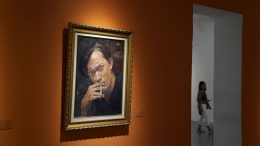 Lukisan Chairil Anwar karya Gusti Solichin dalam Pameran Seni Rupa Koleksi Nasional #2 ”Lini Transisi” di Galeri Nasional, Jakarta, Kamis (29/8/2019). (Sumber: KOMPAS/AGUS SUSANTO)