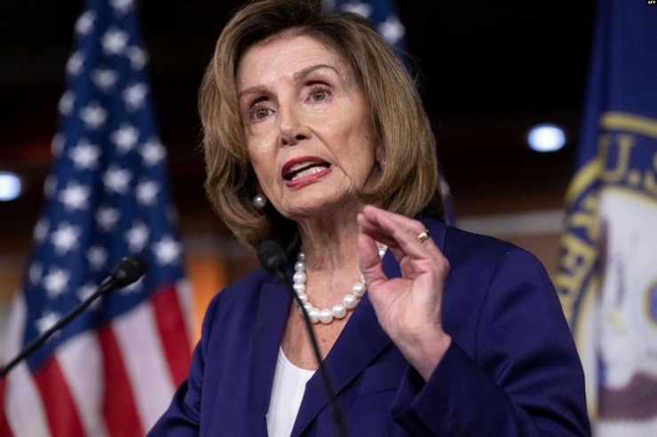 Ketua DPR AS Nancy Pelosi menggelar konferensi pers mingguan di Capitol Hill, Washington, 29 Juli 2022. (AFP/SAUL LOEB via VOA INDONESIA, diambil dari Kompas.com)