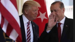 Presiden Amerika, Donald Trump dan Presiden Turki, Recep Erdogan. Meski sekutu tapi hubungan sedang memanas.(Foto/REUTERS)