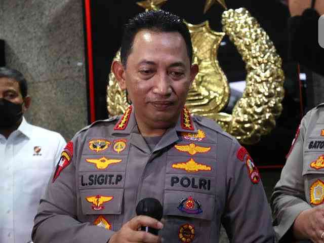 Kapolri Jenderal L. Sigit Prabowo ketika memberi keterangan terkait kasus Ferdy Sambo