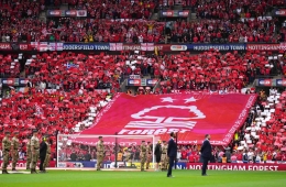 Fans Forest menjelang final playoff di Wembley. Sumber: John Walton/PA Images/ theathletic.com via Getty Images