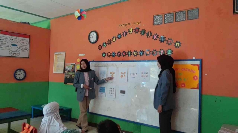 Proses pembelajaran kosa kata makanan dan minuman dalam Bahasa Inggris/Dokumentasi pribadi