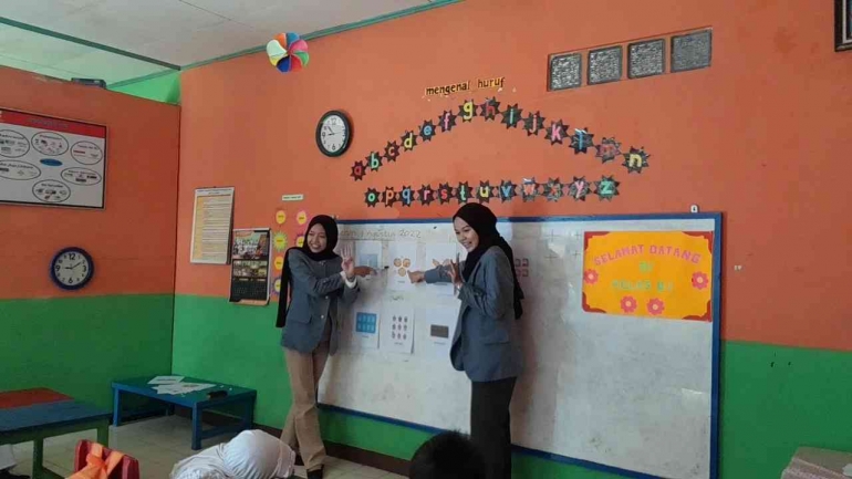 Proses pembelajaran berhitung dalam Bahasa Inggris/Dokumentasi pribadi