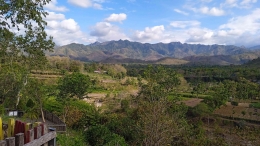 Pemandangan dari atas bukit Soeharto (dokpri by IYees) 