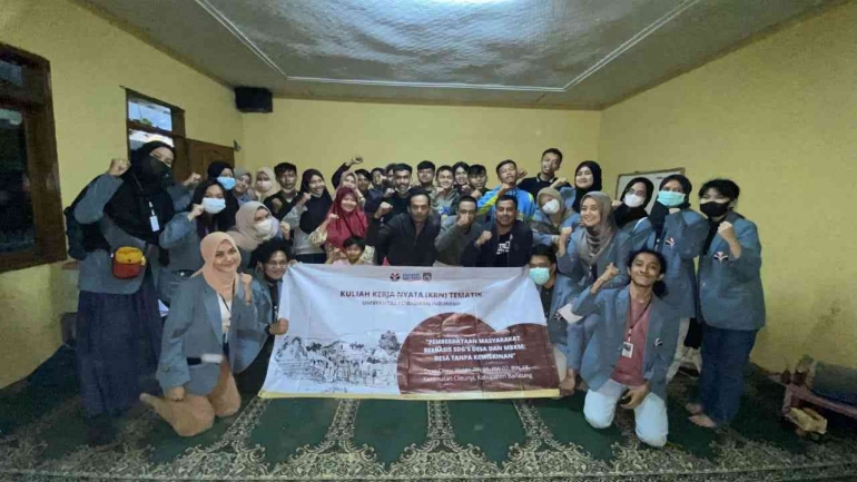 Gambar 5. Kegiatan Sosialisasi Pemasaran Produk UMKM/dokpri