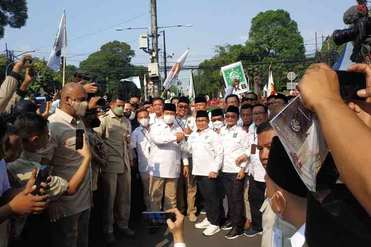 Ketum Gerindra Dan PKB, Prabowo dan Muhaimin Iskandar mendaftarkan partainya ke KPU RI, Sumber : kompas.com