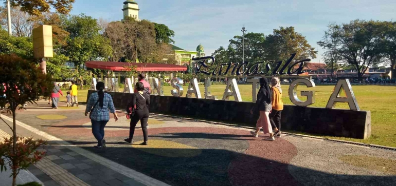 Alun-alun atau Lapangan Pancasila Salatiga (Foto: Dokumen Pribadi)