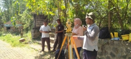 Dokumentasi Berlangsungnya Kegiatan Pengukuran di Desa Senggreng. dokpri