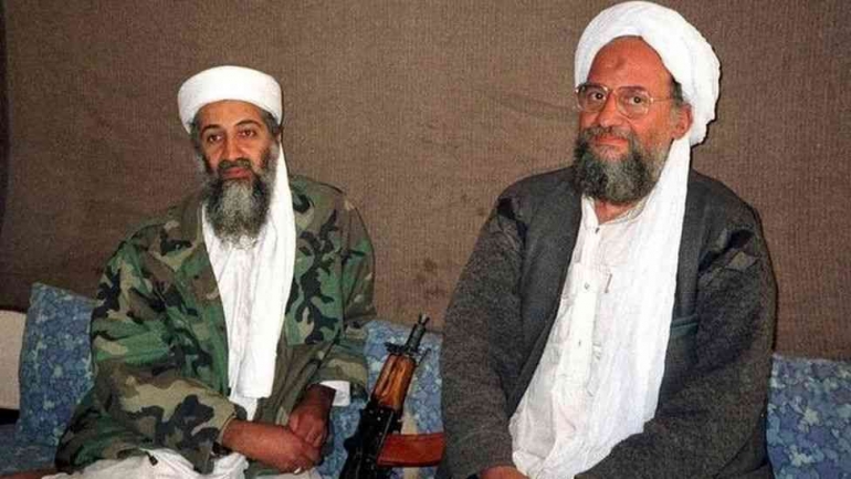 Osama Bin Laden (kiri) and Zawahiri (kanan) mengobarkan perang melawan Amerika dan merancang serangan 9/11. Photo: Reuters.