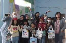 Foto bersama anak-anak Kelurahan Antapani Kulon/Dokumentasi pribadi