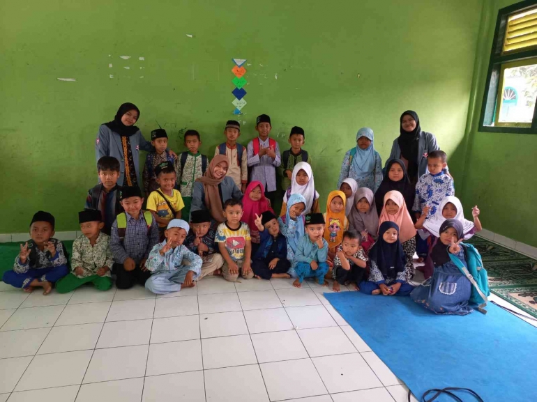 Bimbingan Belajar Calistung di Madrasah Panyeredan, Kamis (04/08)/Dokumentasi pribadi