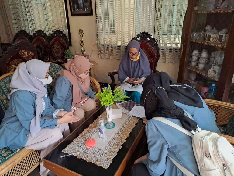 Salah Satu Kegiatan Pendataan Pengangguran Terbuka Bersama Ibu RT. Dokpri