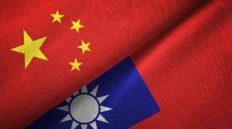 Bendera China dan Taiwan yang bertumpuk (sumber: cnnindonesia.com)