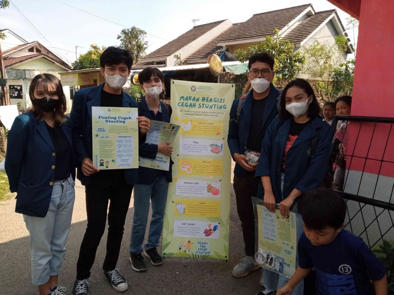 Mahasiswa KKN Universitas Diponegoro melakukan Sosialisasi Pencegahan Stunting. Dokpri