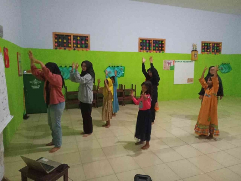 Semarak HUT ke-77 Republik Indonesia di Desa Dawuan bersama Mahasiswa KKN Unej