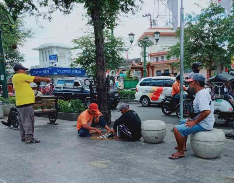 Di Trotoar Malioboro, Jogja. | Dokumen pribadi 