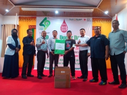 Hadiah Donor Darah dari Bank Aceh Syariah cabang kota Sabang dalam Rangka HUT ke-49 (Doc Istimewa-Rachmad Yuliadi Nasir)