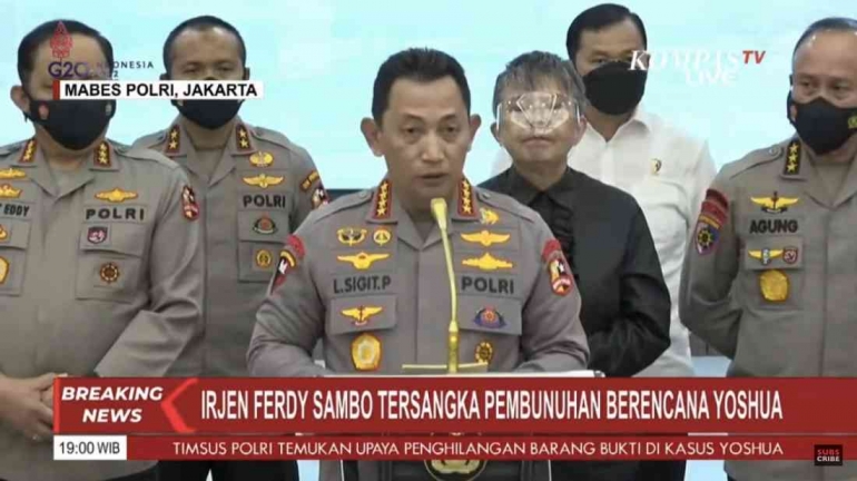 Kapolri dan para jenderal penentu pengungkapan kasus pembunuhan yang didalangi oleh jenderal (ilusitasi: tangkapan layar kompastv).