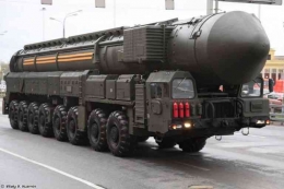 Penampakan rudal balistik Sarmat milik Rusia (sumber: airspace-review.com)