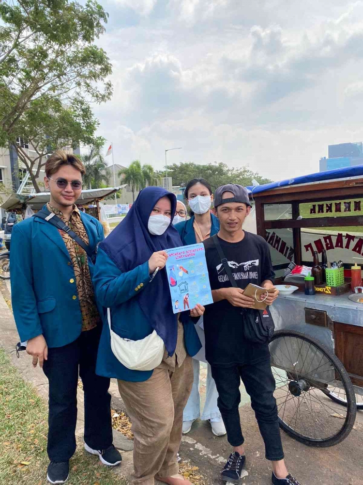 sosialisasi-disinfektan-jpg-62f3c73808a8b57a0c2ae142.jpg