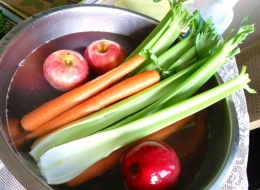  Cara   untuk menghilangkan  bahan kimia dalam sayuran| Foto:akusehatinfo.