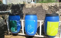 Memilah sampah untuk bahan kompos dapat mengurangi gunungan sampah di Tempat Pembuangan ü (Dokpri)
