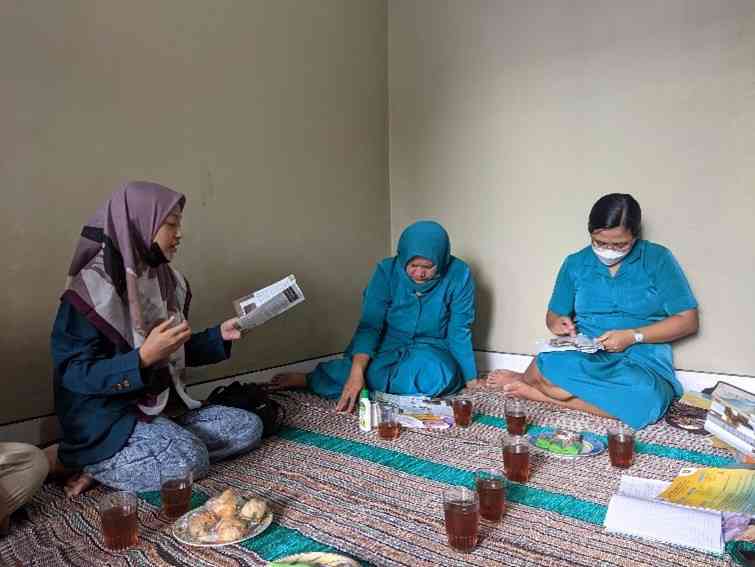 Sosialisasi Pengolahan Limbah Ampas Kopi Menjadi Sabun Scrub Coffee pada Ibu-Ibu PKK