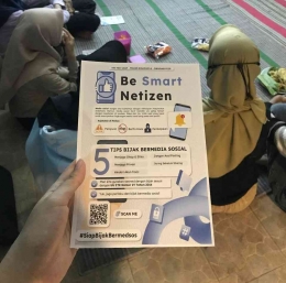 Gambar 2. Tampilan brosur Be Smart Netizen yang dibagikan kepada peserta sosialisasi/Dokpri