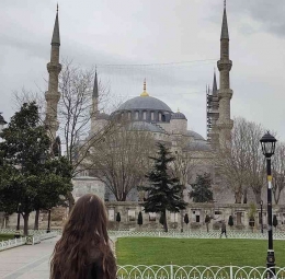 Indahnya pemandangan Sultan Ahmed Blue Mosque Istanbul ( Tangkapan layar Instagram : My_life.travel Ekaterina Gudkova )