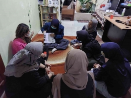 Focus Group Discussion (FGD) bersama anggota karang taruna dengan tema 