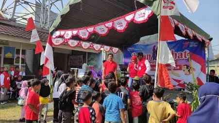 Potret antusias anak-anak yang menunggu hadiah doorprize dari Anggota DPRD Kota Semarang H. Meidiana Koswara/dokpkri