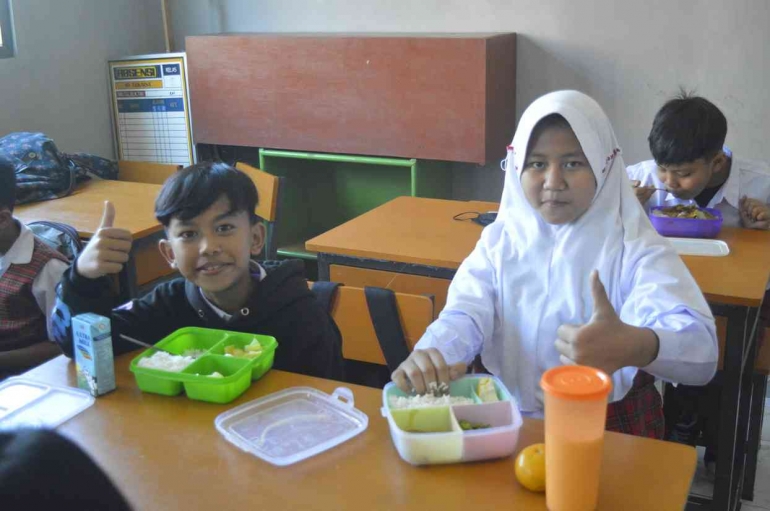 Acara Makan Bersama Dengan Gizi Seimbang