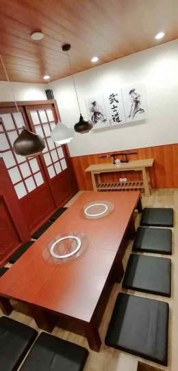Salah satu VIP room resto bernuansa Jepang. / (Foto: Effendy Wongso)