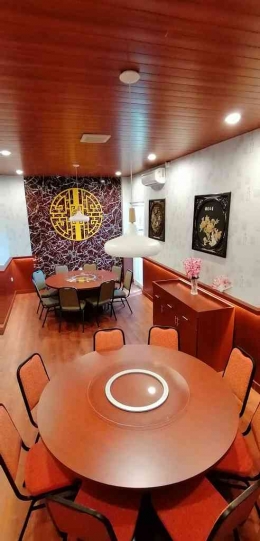 Salah satu VIP room resto bernuansa oriental. / (Foto: Effendy Wongso)