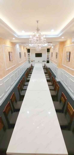 Salah satu VIP room resto bernuansa continental (classic). / (Foto: Effendy Wongso)