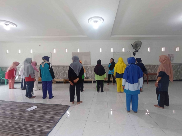 Latihan Launching Sekolah Lansia Istiqomah