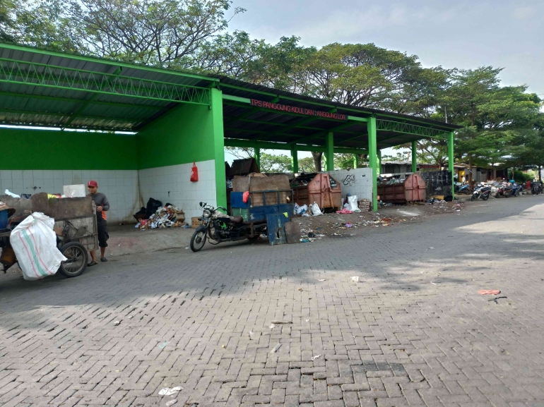 Tempat Pembuangan Sampah di Kelurahan Panggung Lor (Dokumentasi Pribadi, 2022)