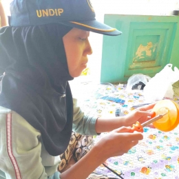 Handsanitizer Otomatis Buatan Mahasiswa KKN UNDIP di Desa Tawangrejo
