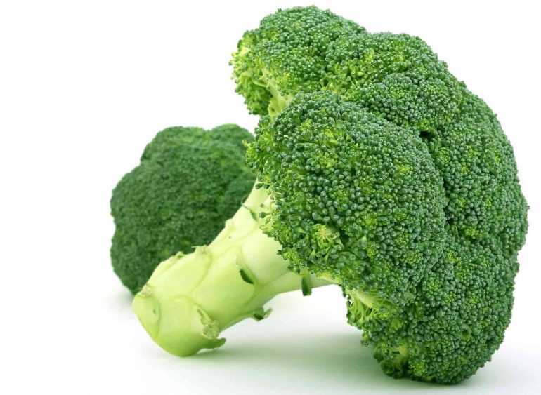 Brokoli yang bisa menurunkan kadar kolesterol. (Sumber: Rob Owen-Wahl/Pixabay)