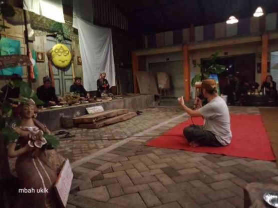 Kafe di Tumpang, Malang tempat diskusi para pemerhati budaya. | Dokumen pribadi 