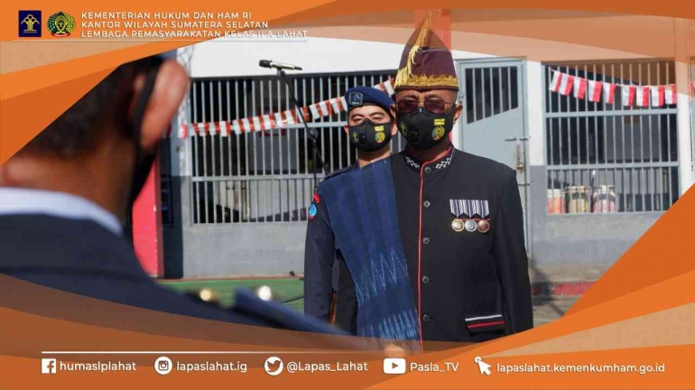 Kepala Lapas Lahat Kemenkumham Sumsel Soetopo Berutu, dalam Upacara HUT RI Ke 77   (dokpri)