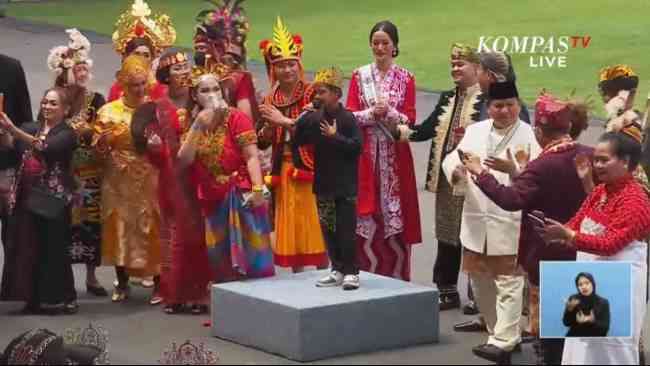 Farel Prayoga saat tampil di tengah rangkaian parade upacara 17 Agustus di Istana Negara | Dokumen Kompas TV