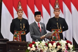 Presiden Joko Widodo saat pidato kenegaraan tentang RAPBN 2023 beserta nota keuangannya di Gedung Parlemen Jakarta, Selasa (16/8/2022).(FOTOGRAFER PRIBADI PRESIDEN/AGUS SUPARTO via kompas.com)