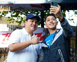M. Rasyid Rajasa Selfie Dengan Menteri BUMN Erick Thohir (Dokpri)