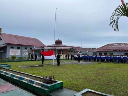 Rutan Pasangkayu Laksanakan Upacara Bendera Peringati Hari Kemerdekaan Republik Indonesia ke-77. Foto: Rutan Pasangkayu/dok (17/08)