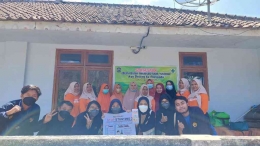 KKN Unej Kelompok 429 bersama Kader Posyandu Cempaaka di Dusun Kamar Kajang, Desa Sumberwuluh