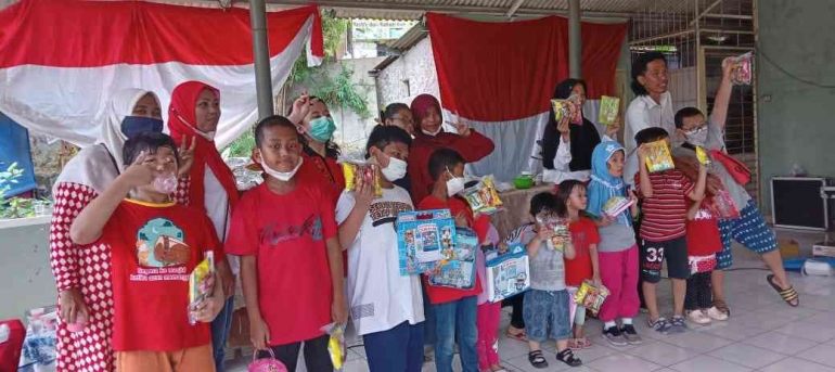 Anak-Anak Warga RT 07 RW 03B Sesudah Lomba Tujuhbelasan. (Dok. pribadi)