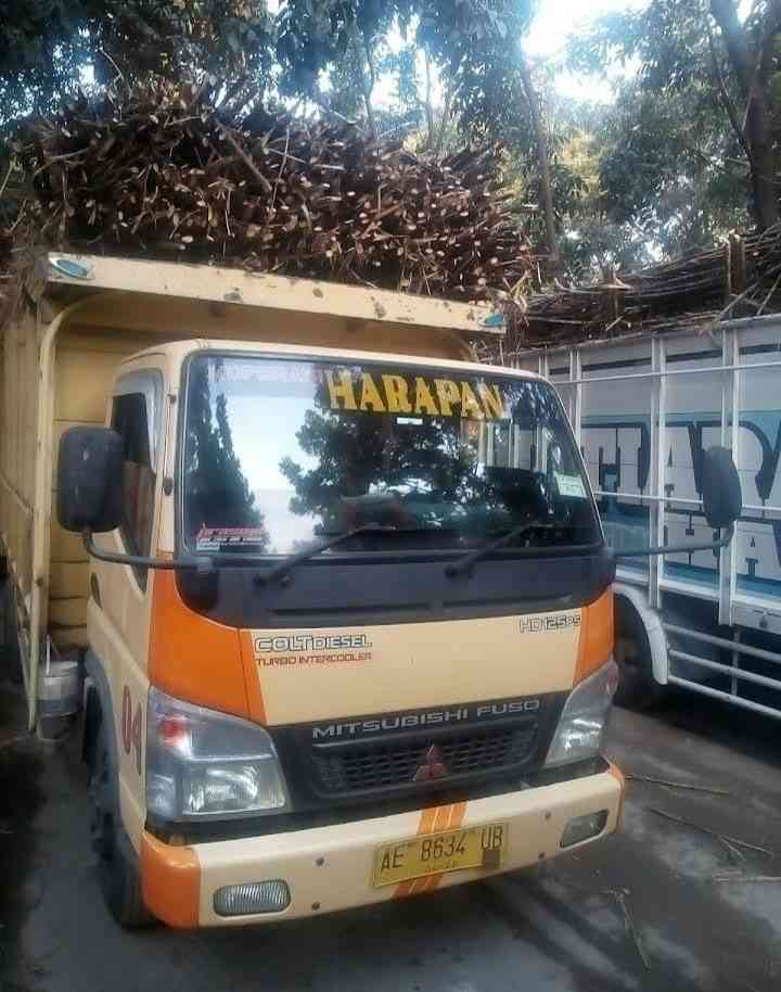 Foto antrian truk tebu ke pabrik gula. Foto dokumen pribadi (Kasiyadi Yadi)