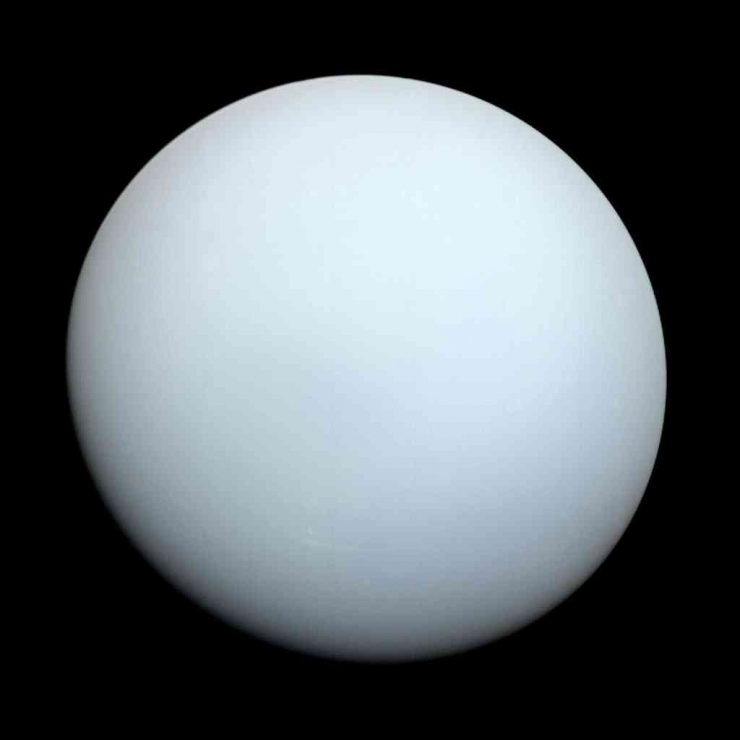 Uranus hasil foto dari Voyager 2 pada 1986. (Sumber: Wikimedia Commons)