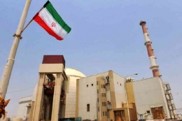 Bangunan reaktor pembangkit listrik tenaga nuklir yang dibangun oleh Rusia di Bushehr, Iran selatan (Getty Images)